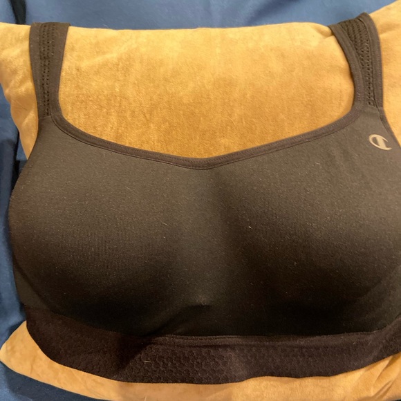 Champion Other - Champion black sports bra, molded cups, high support, convertible straps 34D
